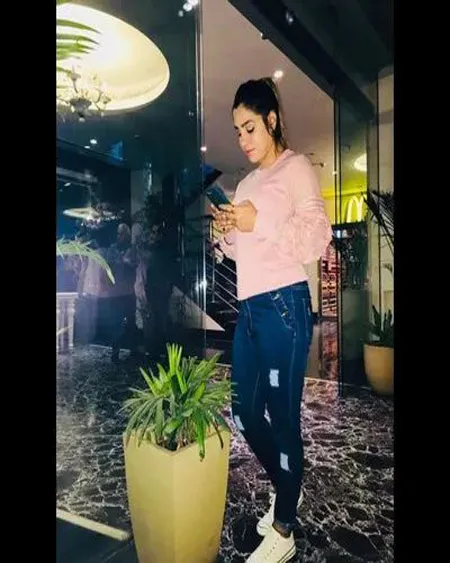 high profile Call Girls in ghaziabad